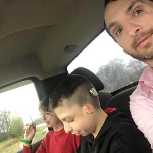 Meet your Posher, Derrick